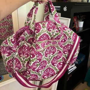 Vera bradley duffle bag - Medium sized